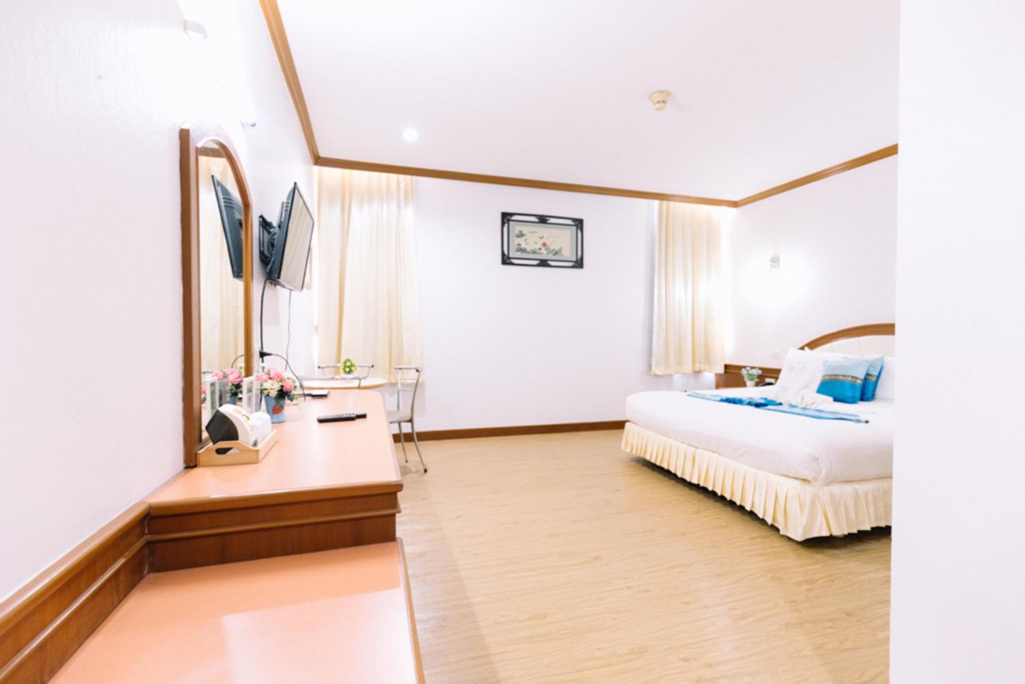 Chumphon Gardens Hotel Exterior foto
